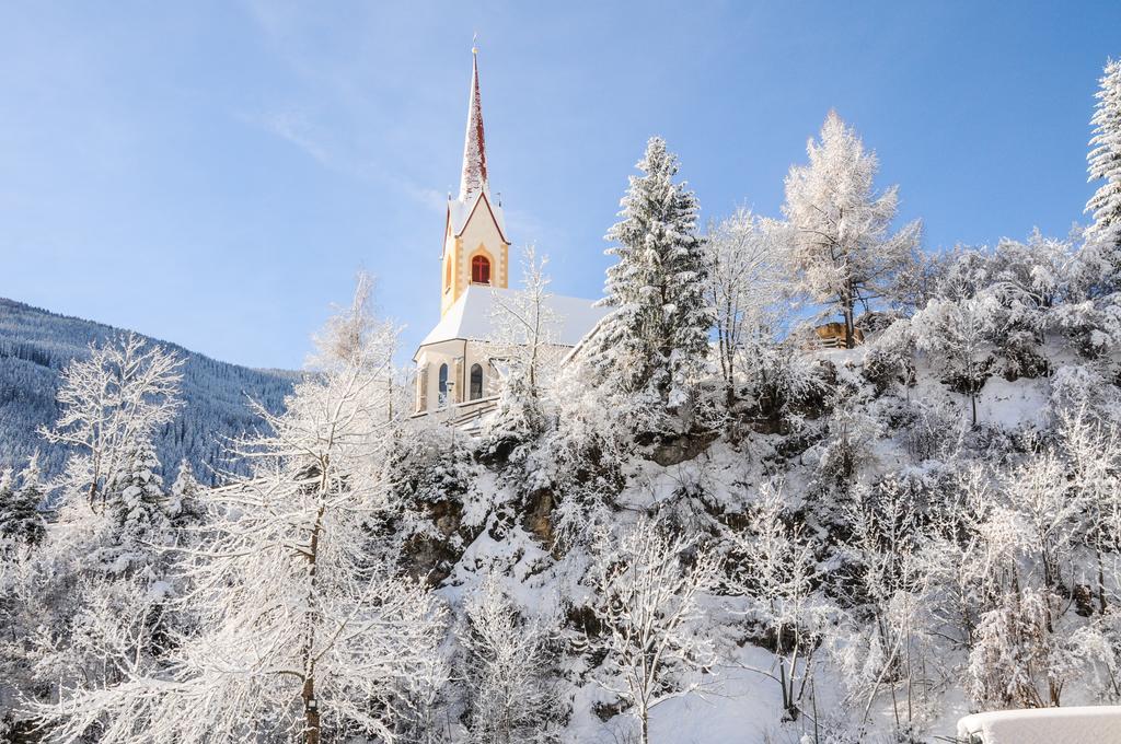 Hotel Tolderhof San Candido Exterior photo