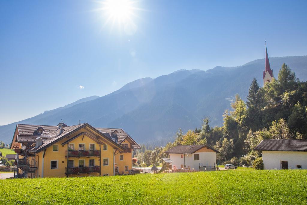 Hotel Tolderhof San Candido Exterior photo