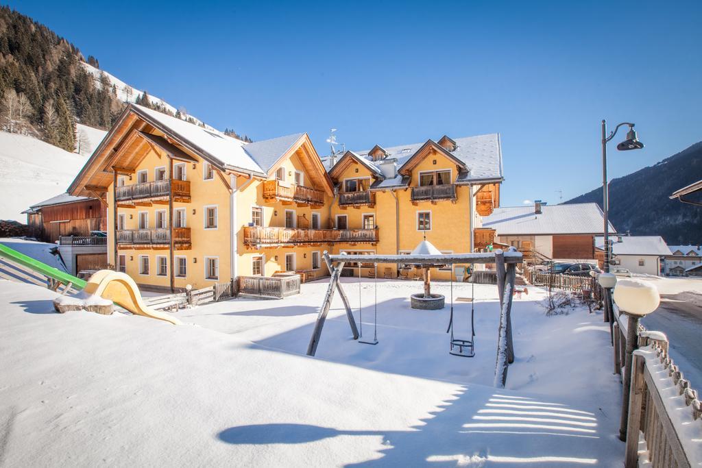 Hotel Tolderhof San Candido Exterior photo