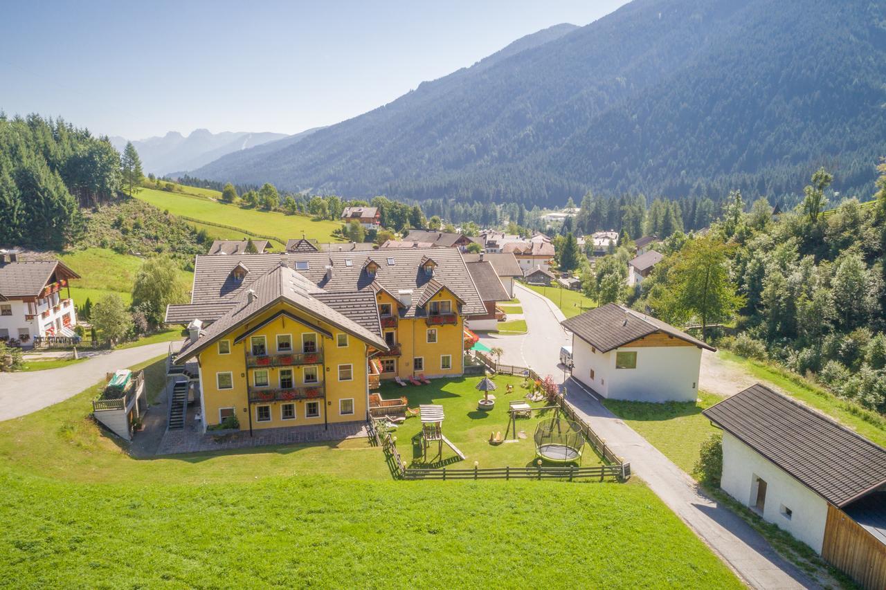 Hotel Tolderhof San Candido Exterior photo